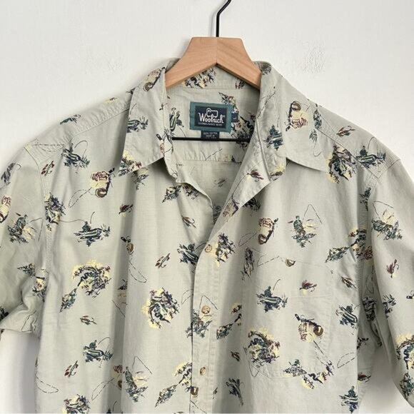 Woolrich Fishing Short Sleeve Button Up Size L - Picture 2 of 6